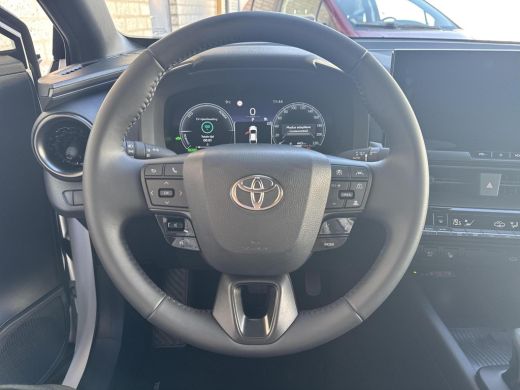 Toyota C-HR 2.0 Hybrid 200 First Edition | 06-10141018 Voor meer informatie ActivLease financial lease