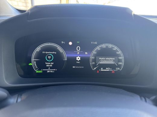 Toyota C-HR 2.0 Hybrid 200 First Edition | 06-10141018 Voor meer informatie ActivLease financial lease