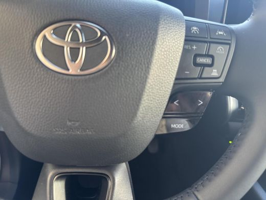 Toyota C-HR 2.0 Hybrid 200 First Edition | 06-10141018 Voor meer informatie ActivLease financial lease