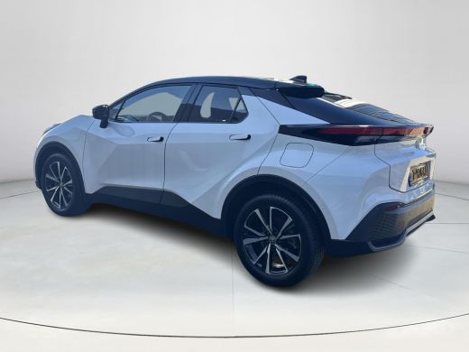 Toyota C-HR 2.0 Hybrid 200 First Edition | 06-10141018 Voor meer informatie ActivLease financial lease