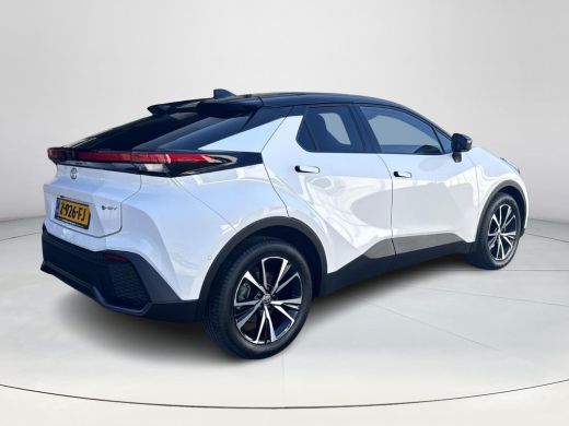 Toyota C-HR 2.0 Hybrid 200 First Edition | 06-10141018 Voor meer informatie ActivLease financial lease