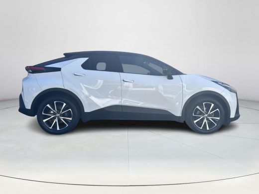 Toyota C-HR 2.0 Hybrid 200 First Edition | 06-10141018 Voor meer informatie ActivLease financial lease