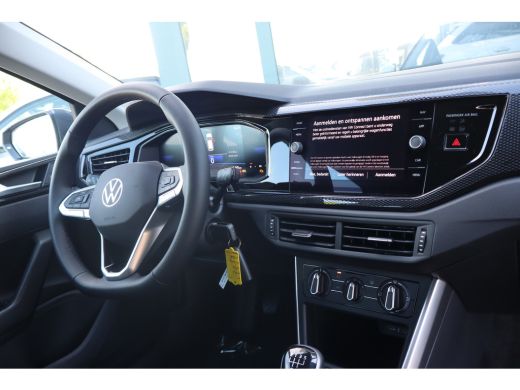 Volkswagen Polo Life Edition | 'App-Connect' smartphone integratie | Buitenspiegels elektrisch instel- verwarm- e... ActivLease financial lease