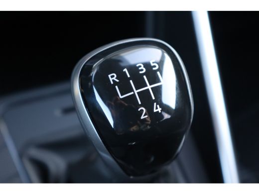 Volkswagen Polo Life Edition Inclusief &euro;2000,- inruilvoordeel | 'App-Connect' smartphone integratie | Buitenspieg... ActivLease financial lease