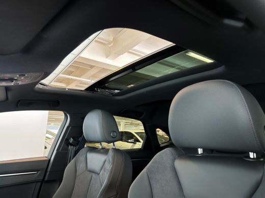 Audi Q3 Sportback 45 TFSI e S-Line / Achteruitrijcamera / Optiekpakket zwart / Panoramadak / Adaptive Cruise Control ActivLease financial lease
