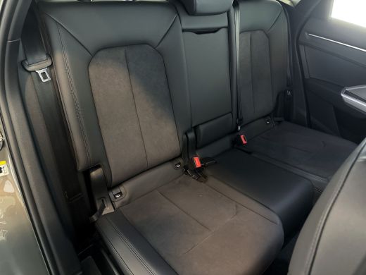 Audi Q3 Sportback 45 TFSI e S-Line / Achteruitrijcamera / Optiekpakket zwart / Panoramadak / Adaptive Cruise Control ActivLease financial lease