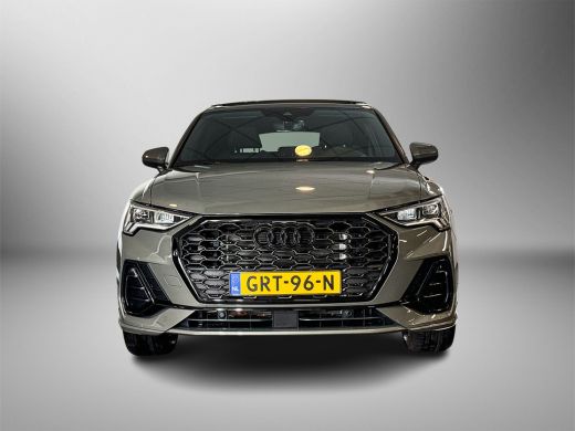 Audi Q3 Sportback 45 TFSI e S-Line / Achteruitrijcamera / Optiekpakket zwart / Panoramadak / Adaptive Cruise Control ActivLease financial lease