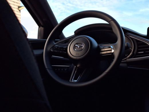 Mazda 3 2.5 e-SkyActiv-G M Hybrid 140 Homura | Achteruitrijcamera | Head-up Display | Stoelverwarming | Z... ActivLease financial lease