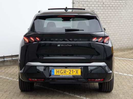 Peugeot E-5008 Peugeot GT Avantage 73 kWh| Panoramadak | Trekhaak | Voorstoel(en) met massagefunctie | Panoramad... ActivLease financial lease