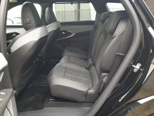 Peugeot E-5008 Peugeot GT Avantage 73 kWh| Panoramadak | Trekhaak | Voorstoel(en) met massagefunctie | Panoramad... ActivLease financial lease