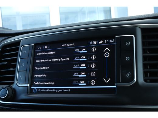 Peugeot Expert 2.0 BlueHDI 180 Standard Asphalt | Cruise Control | Camera | Trekhaak | Keyless | Xenon | Dodoeho... ActivLease financial lease