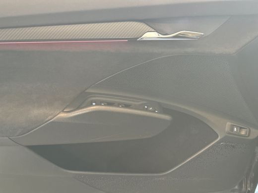 Skoda ENYAQ Coupé iV 80 RS 300pk / 21" lichtmetalen velgen / Warmtepomp / Verwarmbare voorstoelenr ActivLease financial lease