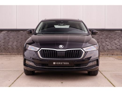Skoda Octavia Combi 1.4 TSI iV PHEV Business Edition | LED | Trekhaak | Navi | Camera | Carplay ActivLease financial lease