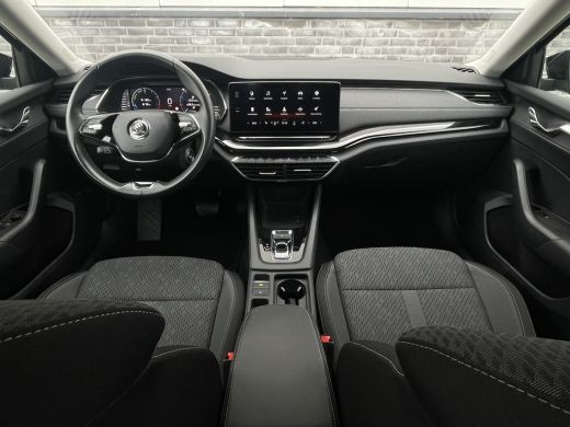 Skoda Octavia Combi 1.4 TSI iV PHEV Business Edition | LED | Trekhaak | Navi | Camera | Carplay ActivLease financial lease