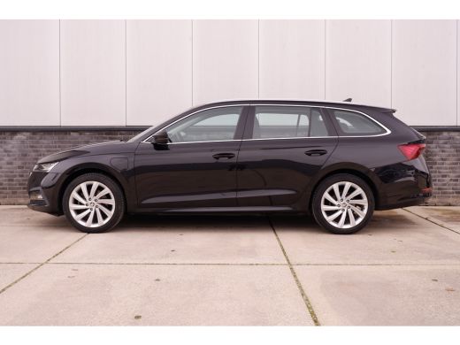 Skoda Octavia Combi 1.4 TSI iV PHEV Business Edition | LED | Trekhaak | Navi | Camera | Carplay ActivLease financial lease