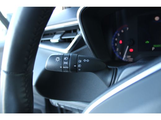 Toyota Corolla Touring Sports Toyota 1.8 Hybrid First Edition | Achteruitrijcamera | LED koplampen | Navigatiesysteem full map ActivLease financial lease