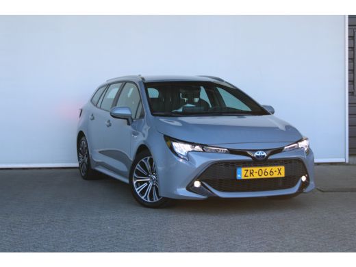 Toyota Corolla Touring Sports Toyota 1.8 Hybrid First Edition | Achteruitrijcamera | LED koplampen | Navigatiesysteem full map ActivLease financial lease