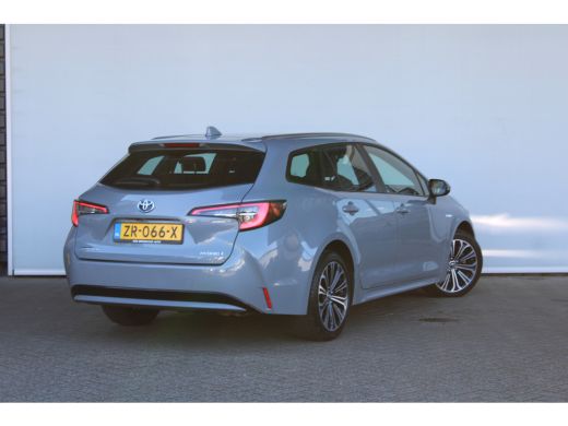 Toyota Corolla Touring Sports Toyota 1.8 Hybrid First Edition | Achteruitrijcamera | LED koplampen | Navigatiesysteem full map ActivLease financial lease