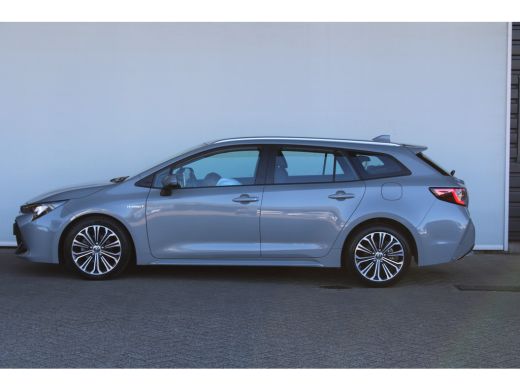 Toyota Corolla Touring Sports Toyota 1.8 Hybrid First Edition | Achteruitrijcamera | LED koplampen | Navigatiesysteem full map ActivLease financial lease