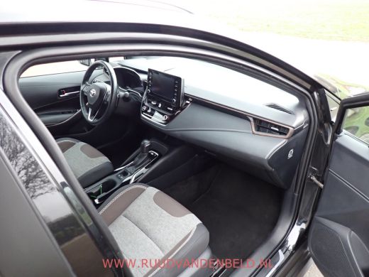 Toyota Corolla Touring Sports 2.0 HYBRID TREK ACC/CAMERA/TREKHAAK/NAVIGATIE ActivLease financial lease