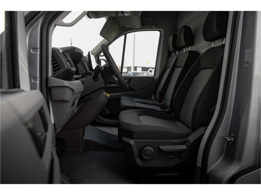 Volkswagen Crafter 2024 | 140PK | Automaat | Adaptive cruise | Digitaal dashboard | Navigatie | Full Led ActivLease financial lease