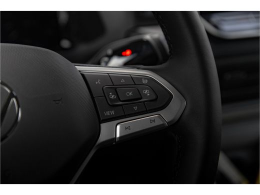 Volkswagen Crafter 2024 | 140PK | Automaat | Adaptive cruise | Digitaal dashboard | Navigatie | Full Led ActivLease financial lease