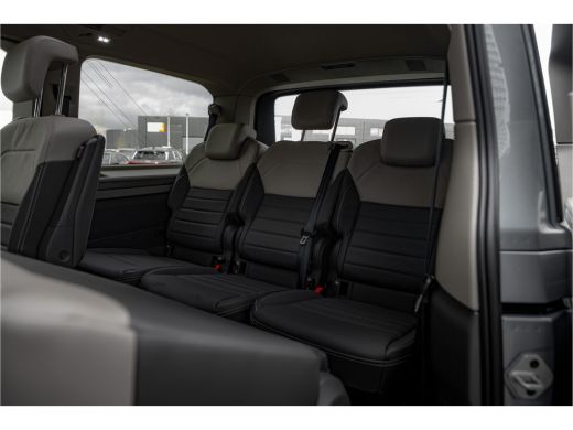 Volkswagen Multivan | 4-Motion | 1.5 eHybrid L2 Bulli Edition | Matrix | ACC | Panoramadak | ActivLease financial lease