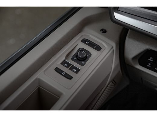 Volkswagen Multivan | 4-Motion | 1.5 eHybrid L2 Bulli Edition | Matrix | ACC | Panoramadak | ActivLease financial lease