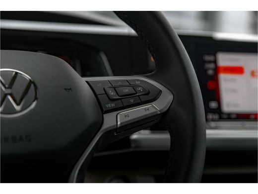 Volkswagen Multivan | 4-Motion | 1.5 eHybrid L2 Bulli Edition | Matrix | ACC | Panoramadak | ActivLease financial lease