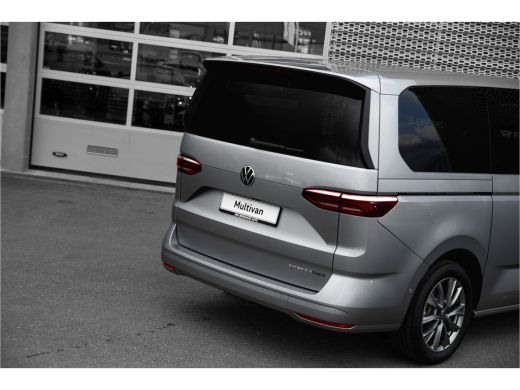 Volkswagen Multivan | 4-Motion | 1.5 eHybrid L2 Bulli Edition | Matrix | ACC | Panoramadak | ActivLease financial lease