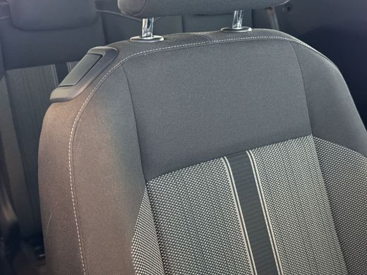 Volkswagen T-Roc 1.0TSI 115pk Style | Navigatie | Stoelverwarming | Park Distance Control ActivLease financial lease