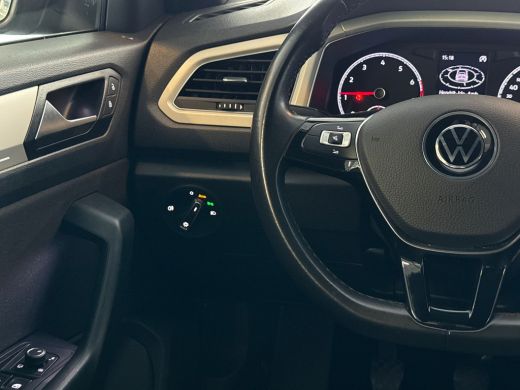 Volkswagen T-Roc 1.0TSI 115pk Style | Navigatie | Stoelverwarming | Park Distance Control ActivLease financial lease