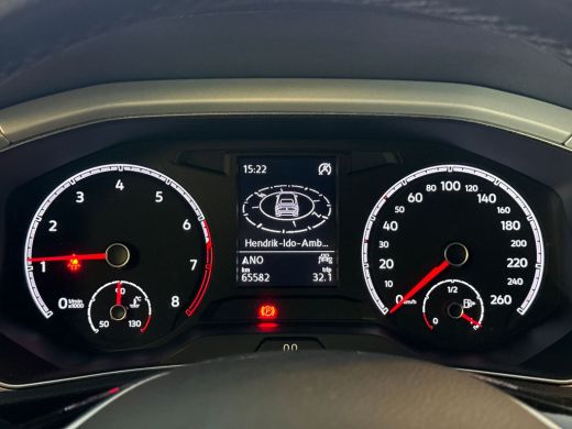 Volkswagen T-Roc 1.0TSI 115pk Style | Navigatie | Stoelverwarming | Park Distance Control ActivLease financial lease