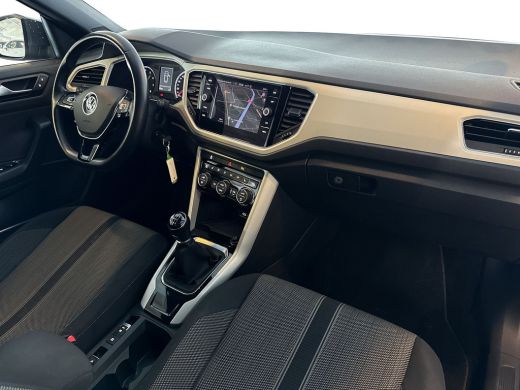 Volkswagen T-Roc 1.0TSI 115pk Style | Navigatie | Stoelverwarming | Park Distance Control ActivLease financial lease