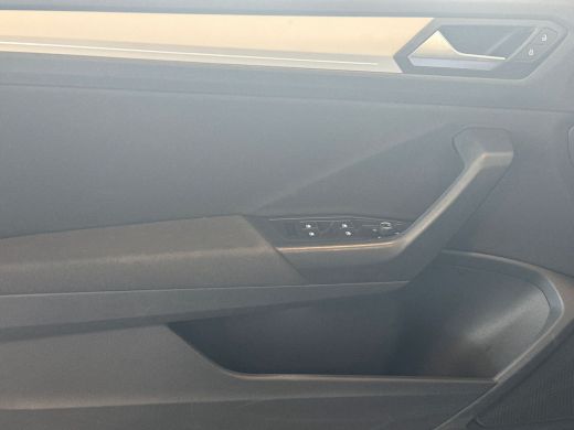 Volkswagen T-Roc Cabrio 1.0TSI 115pk Style / Navigatie / Stoelverwarming / Park Distance Control ActivLease financial lease