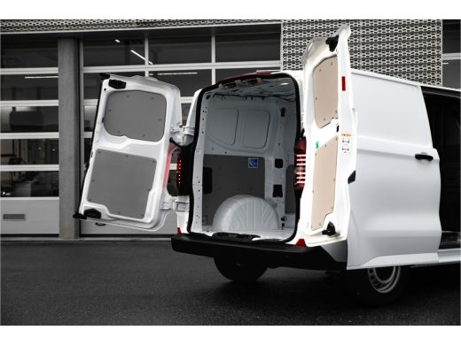 Volkswagen Transporter | 2024 | Life | L1 | Digitaal Display | Camera ActivLease financial lease