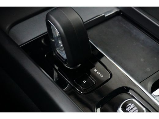Volvo  XC60 Volvo Recharge T6 AWD Ultimate Dark | 360 Graden Camera | Apple carplay | Audio installatie premium ActivLease financial lease