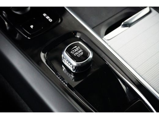 Volvo  XC60 Volvo Recharge T6 AWD Ultimate Dark | 360 Graden Camera | Apple carplay | Audio installatie premium ActivLease financial lease
