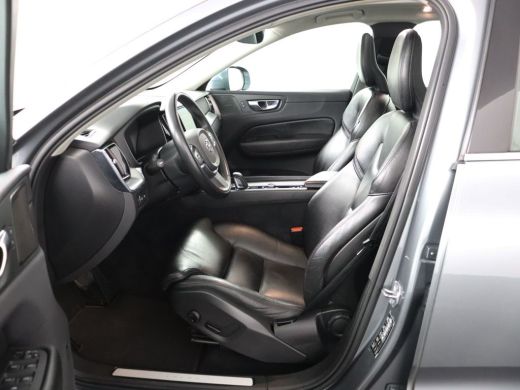 Volvo  XC60 T8 AWD Momentum Pro | Pilot Assist | BLIS | Stoel + Stuurwielverwarming | Panoramisch schuif/kant... ActivLease financial lease