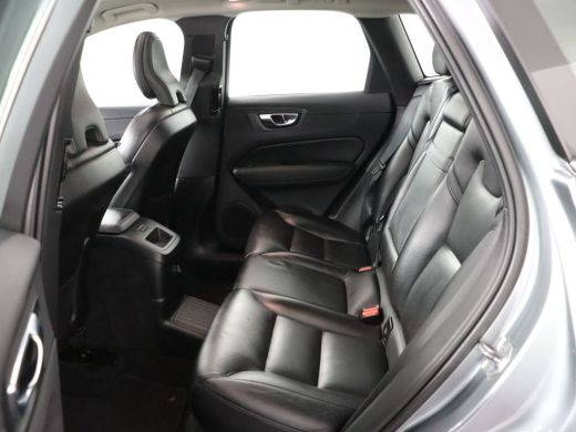 Volvo  XC60 T8 AWD Momentum Pro | Pilot Assist | BLIS | Stoel + Stuurwielverwarming | Panoramisch schuif/kant... ActivLease financial lease