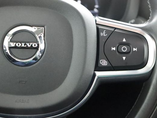 Volvo  XC60 T8 AWD Momentum Pro | Pilot Assist | BLIS | Stoel + Stuurwielverwarming | Panoramisch schuif/kant... ActivLease financial lease