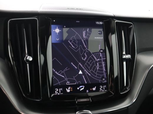 Volvo  XC60 T8 AWD Momentum Pro | Pilot Assist | BLIS | Stoel + Stuurwielverwarming | Panoramisch schuif/kant... ActivLease financial lease