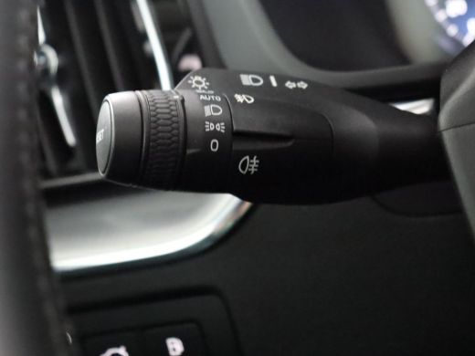Volvo  XC60 T8 AWD Momentum Pro | Pilot Assist | BLIS | Stoel + Stuurwielverwarming | Panoramisch schuif/kant... ActivLease financial lease