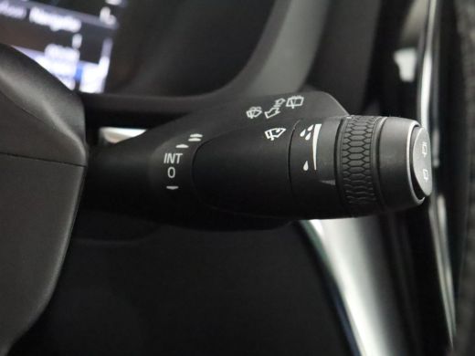 Volvo  XC60 T8 AWD Momentum Pro | Pilot Assist | BLIS | Stoel + Stuurwielverwarming | Panoramisch schuif/kant... ActivLease financial lease