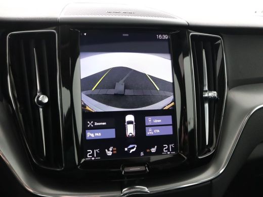 Volvo  XC60 T8 AWD Momentum Pro | Pilot Assist | BLIS | Stoel + Stuurwielverwarming | Panoramisch schuif/kant... ActivLease financial lease