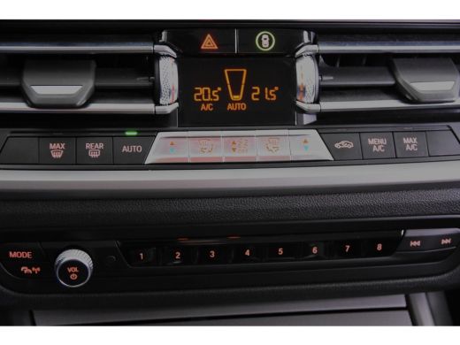 BMW 3-serie 330e *1ste Eigenaar*Leer*Navigatie*Carplay* ActivLease financial lease