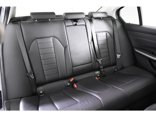 BMW 3-serie 330e *1ste Eigenaar*Leer*Navigatie*Carplay* ActivLease financial lease