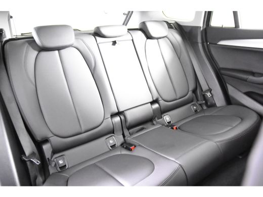 BMW X1 sDrive18i *1ste Eigenaar*Panoramadak*Memory*Trekhaak* ActivLease financial lease