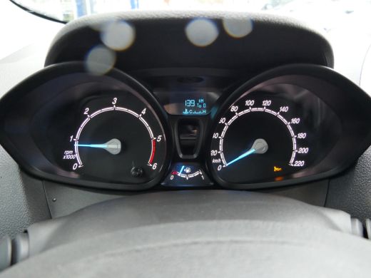 Ford Transit Courier 1.5 TDCI 100pk Limited | Navigatie | Trekhaak | Stoelverwarming | Verwarmde Voorruit | Lichtmetal... ActivLease financial lease