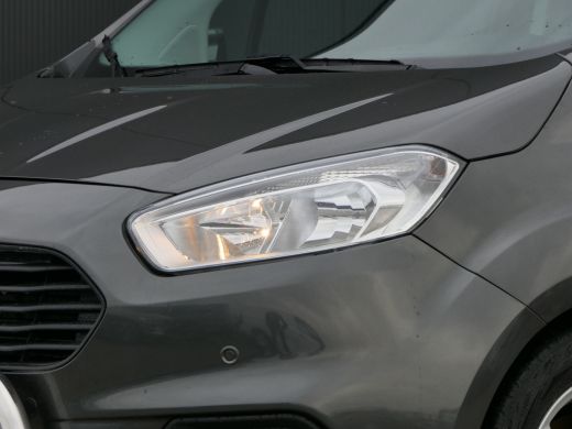 Ford Transit Courier 1.5 TDCI 100pk Limited | Navigatie | Trekhaak | Stoelverwarming | Verwarmde Voorruit | Lichtmetal... ActivLease financial lease